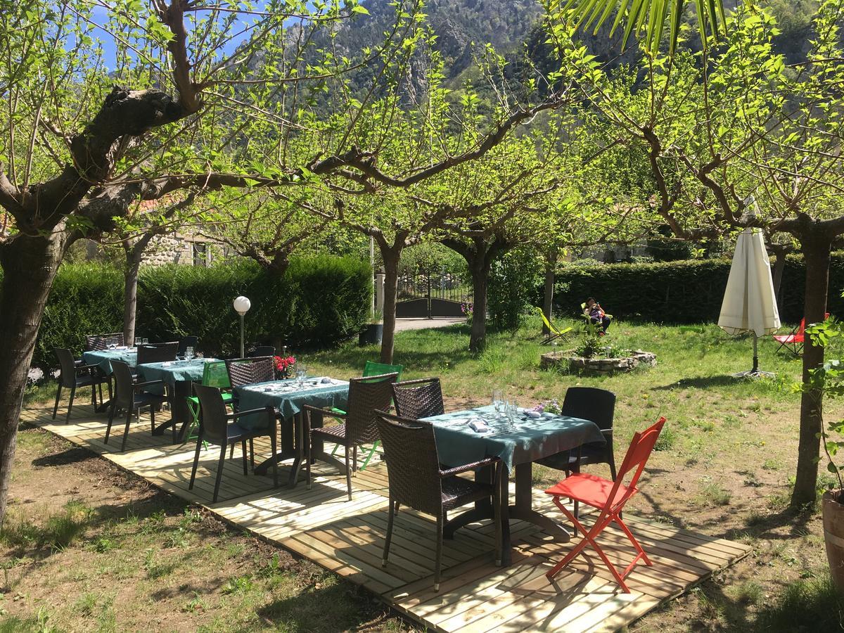 La Mirabelle-Casteil Country House Konuk evi Dış mekan fotoğraf