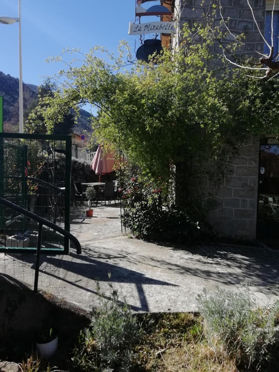 La Mirabelle-Casteil Country House Konuk evi Dış mekan fotoğraf