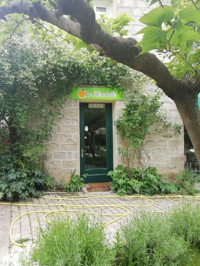 La Mirabelle-Casteil Country House Konuk evi Dış mekan fotoğraf